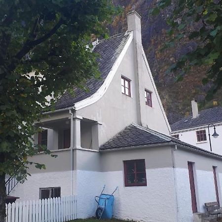 Fjordshelter- Cozy Townhouse Villa Tyssedal Bagian luar foto