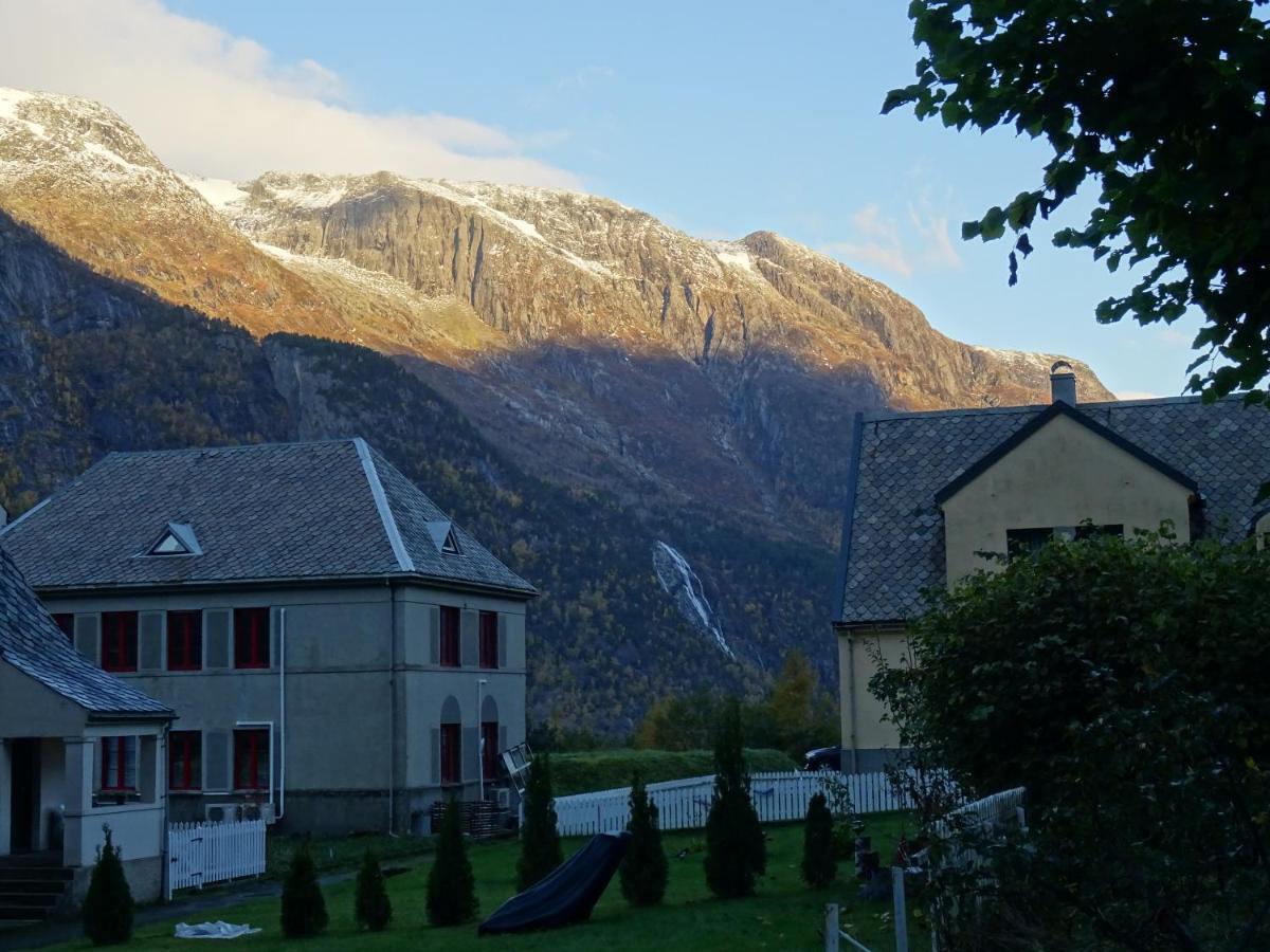 Fjordshelter- Cozy Townhouse Villa Tyssedal Bagian luar foto