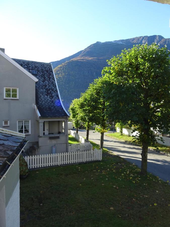 Fjordshelter- Cozy Townhouse Villa Tyssedal Bagian luar foto