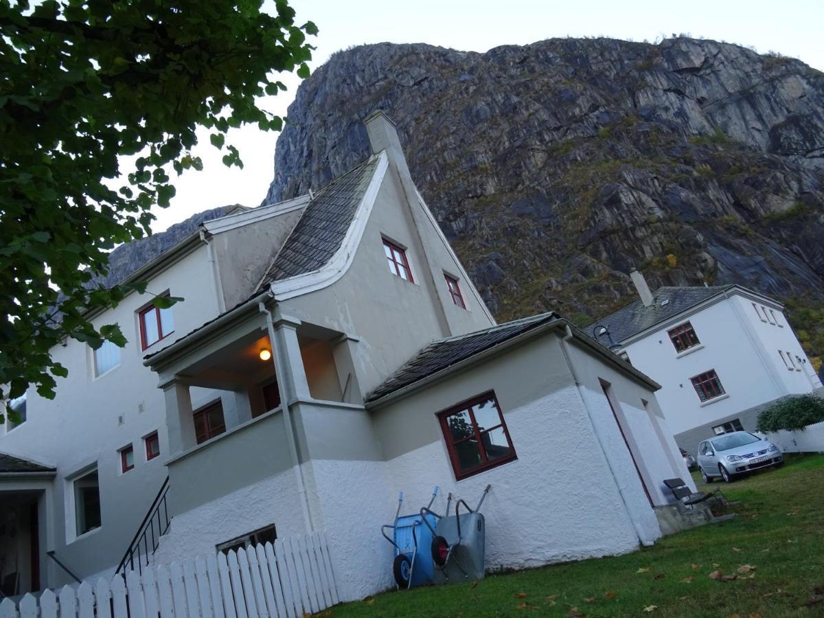 Fjordshelter- Cozy Townhouse Villa Tyssedal Bagian luar foto